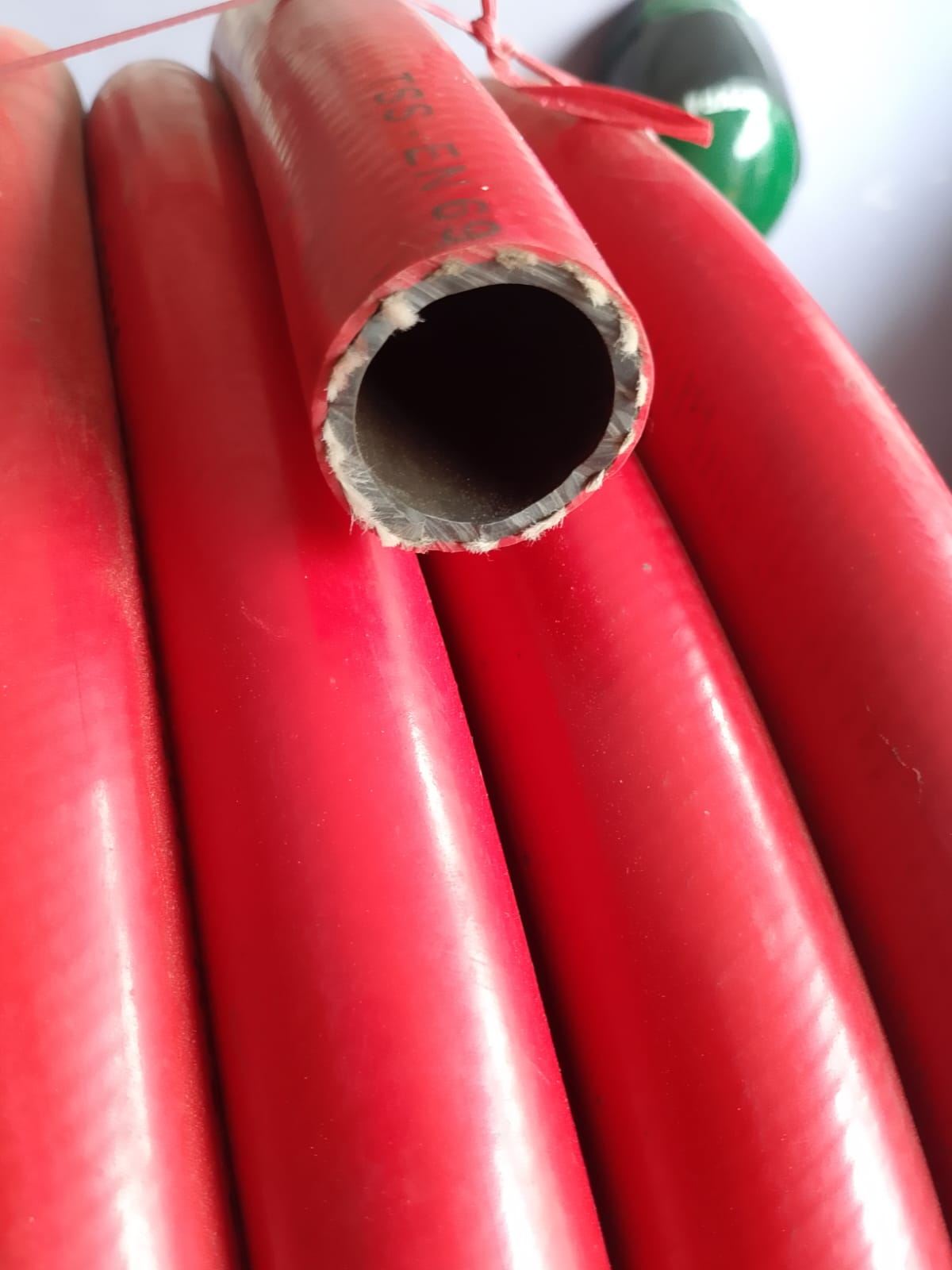 Rubber Pipe High Pressure Red Color  20 Bar 1/2" Inch Synthetic Rubber in Pakistan